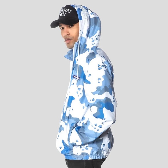 MEMBERS ONLY ❄️ Blue Camo Windbreaker - Picture 2 of 16